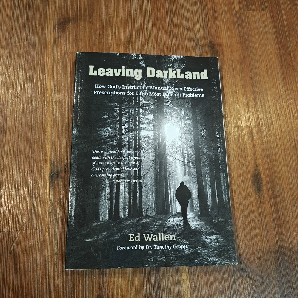 Leaving Darkland: How God's Instruction Manual Gives Effective 9781599253565